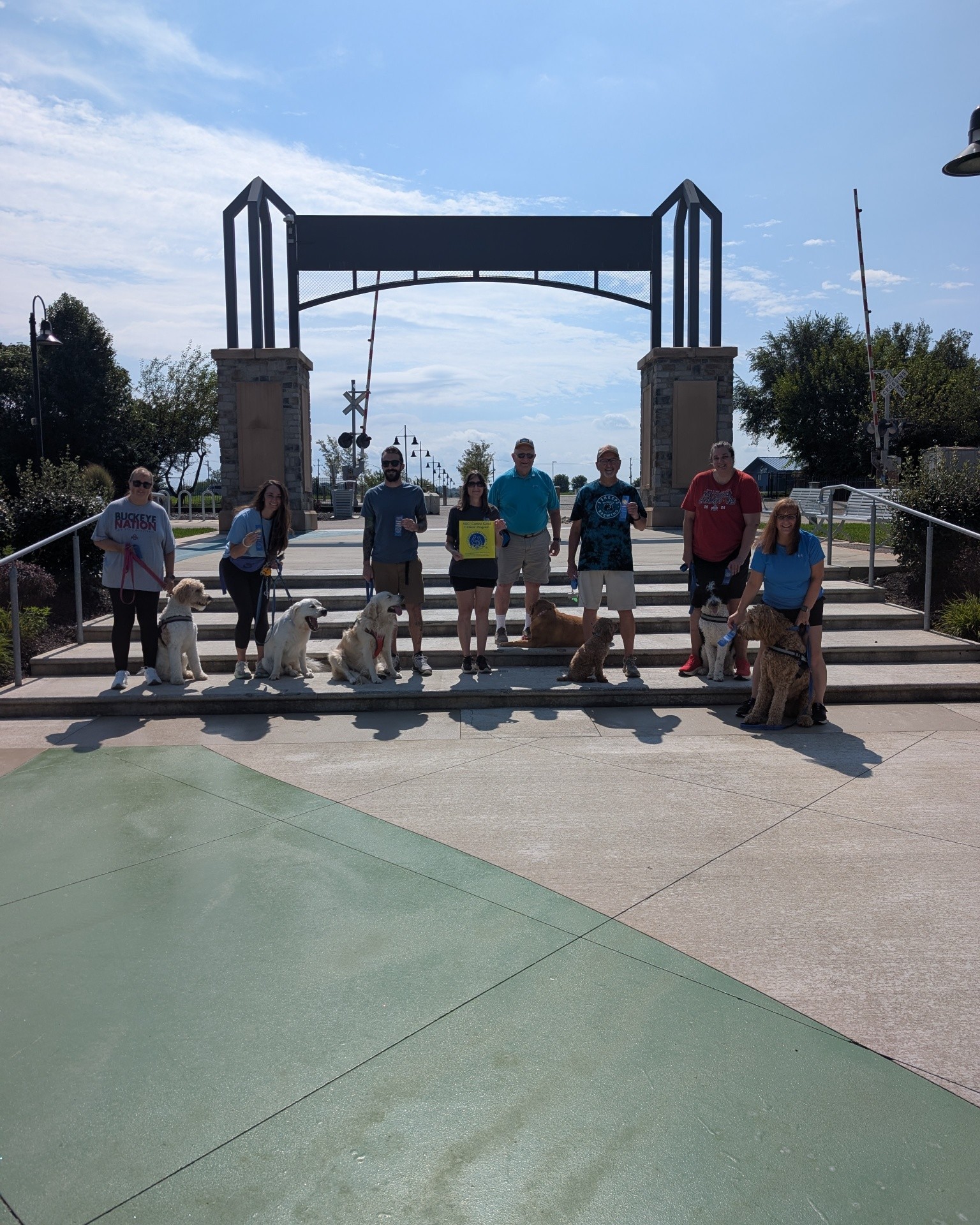 Citizens of DOGDOM, we interrupt your festive weekend gatherings with BREAKING NEWS!
We have 7 new inductees into the AKC Canine Good Citizen's pack.

Help us to celebrate: (L-R)
Lucy, Yeti, Oli, Lucy, Bentley, Luke, & Hudson

 